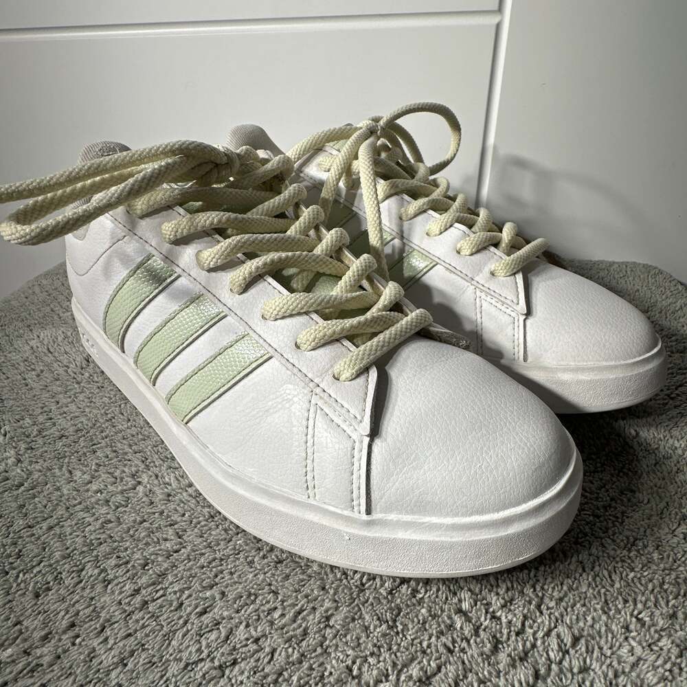 Adidas Sneakers Womens Size 10 White Cloudfoam 3 Stripe